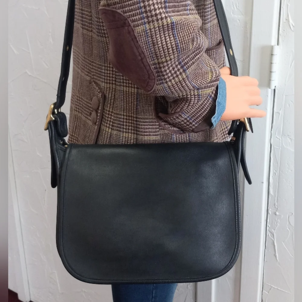 Coach Patricia's Legacy, 2001 Crossbody Bag, #9951 Black